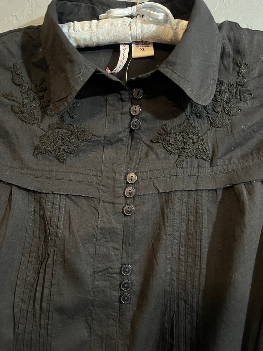 Black Button-Front Cap Sleeve Dress with Waist Tie - Picture 2 of 5